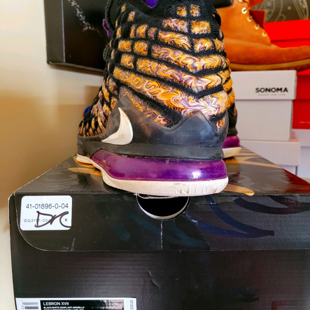 LeBron XVII